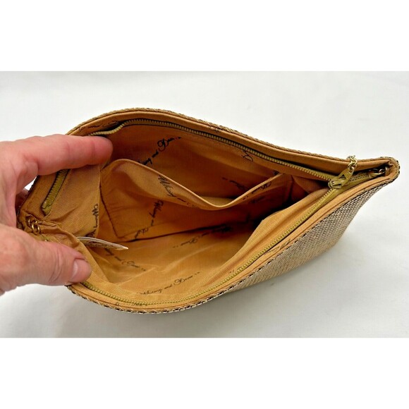 VINTAGE 1980s Whiting & Davis Gold Chainmail Zip Clutch ~ Mesh Evening Bag/Purse - Picture 6 of 11